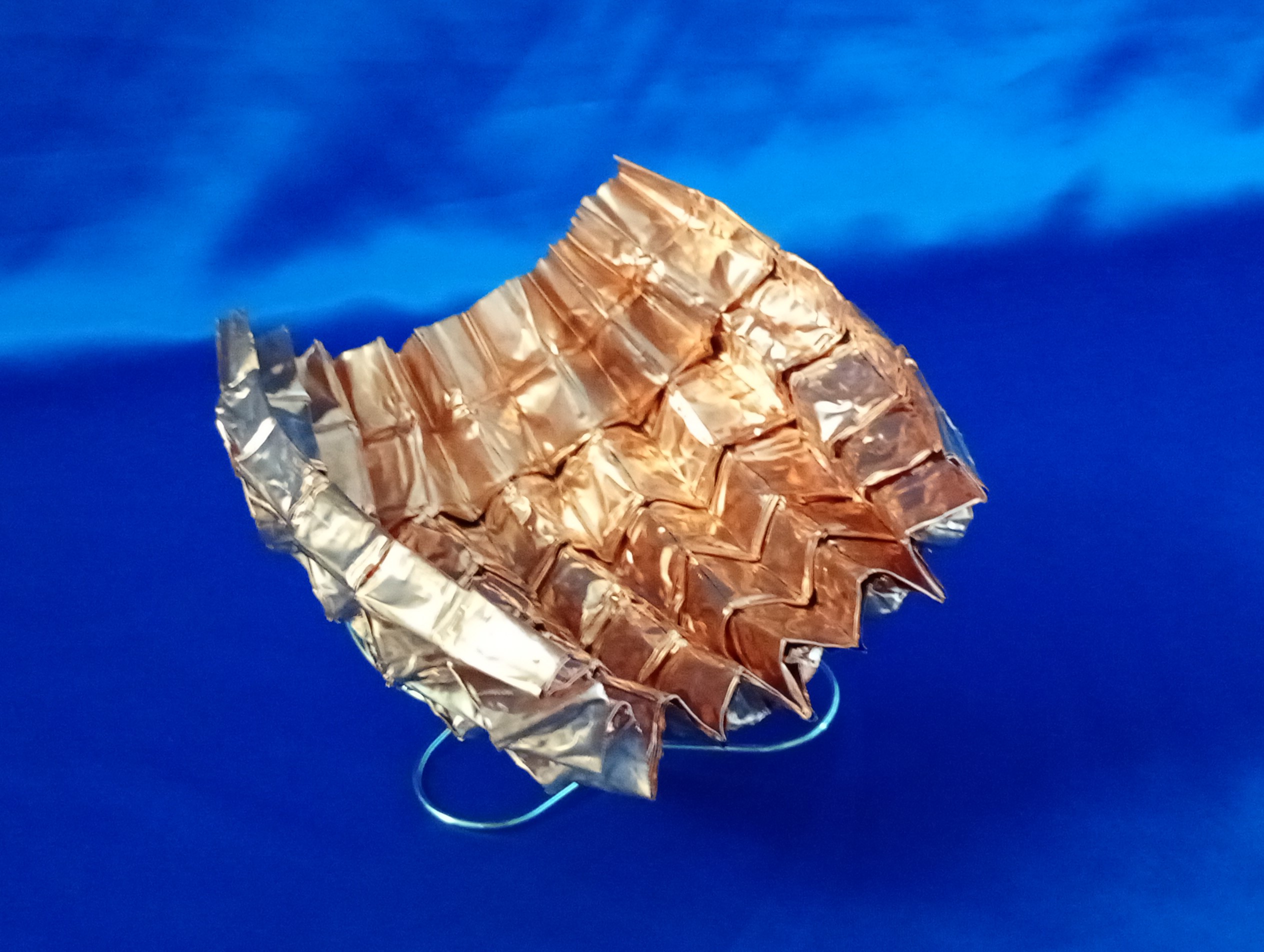 折り紙の技術で冷める器は銅でしょう